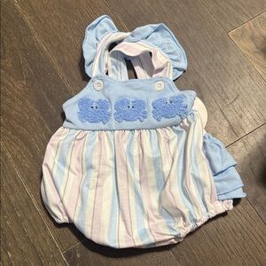 Blue and Pink Bubble with Ruffles and Crabs